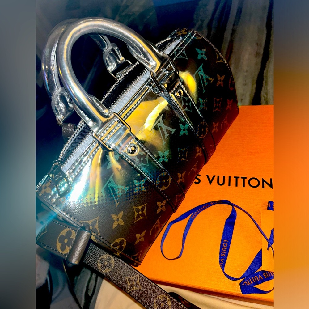 Louis Vuitton “Nebula” keepsake 25